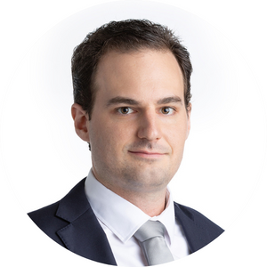 Nicholas Fearnley Headshot