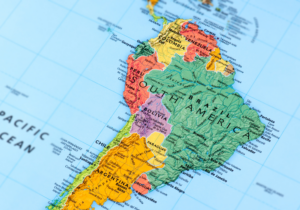 疫情大流行后的低迷，拉丁美洲稳步回升