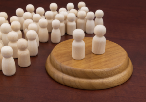 总统辩论结束后，美国大选仍悬而未决