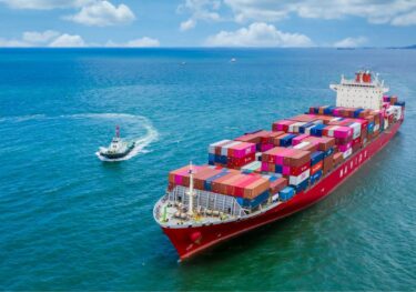 Business doing exports and imports globally